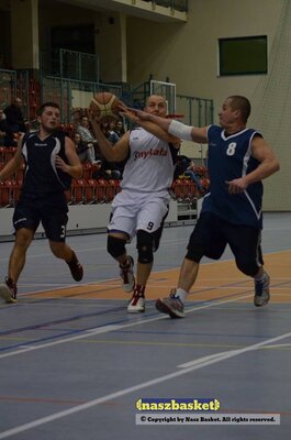 Starcie trenera z byłym zawodnikiem drużyny z Ozimka Robertem Grabowskim